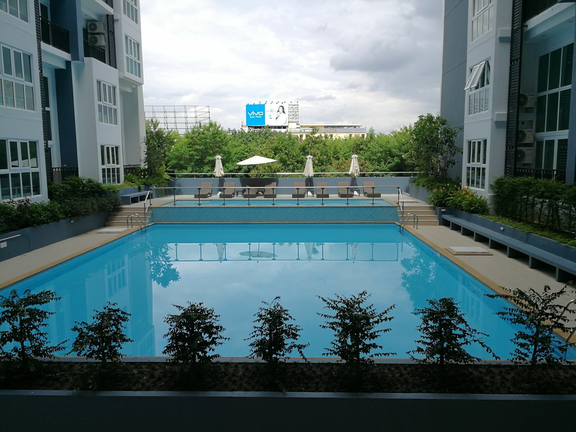 The Prio Condo By Loto Чиангмай Екстериор снимка